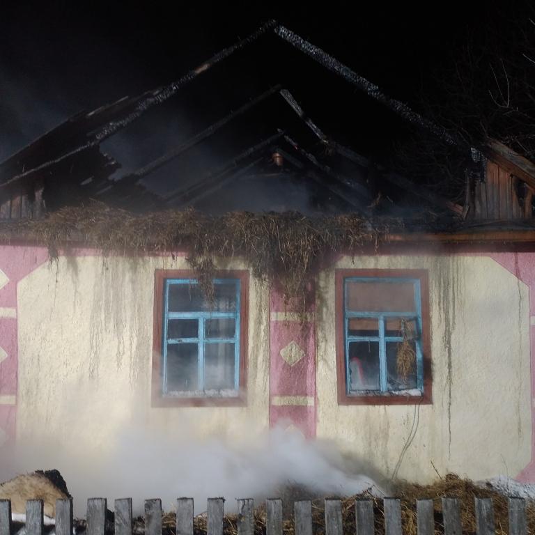 У Чуднівському районі через порушення правил пожежної безпеки загорівся будинок