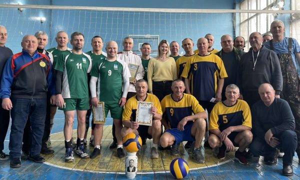 Чуднів: відбувся турнір з волейболу серед ветеранів