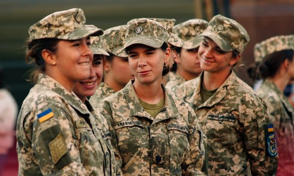 Міноборони спростувало черговий фейк про військовий облік жінок