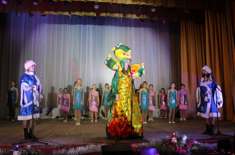 Чуднів: відбулося новорічно-казкове дійство для дітей