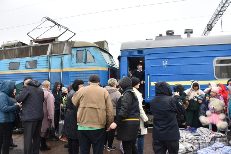 До Житомирщини прибули вимушені переселенці з Донецької області. ВІДЕО