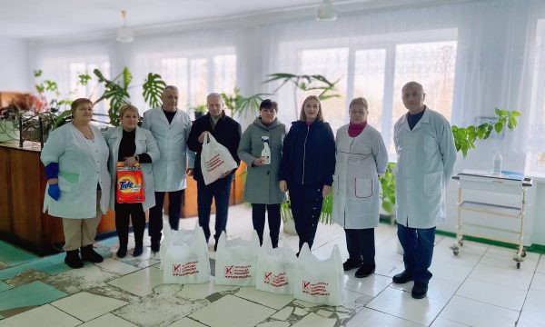 Іванопільська амбулаторія отримала миючі засоби від волонтерів
