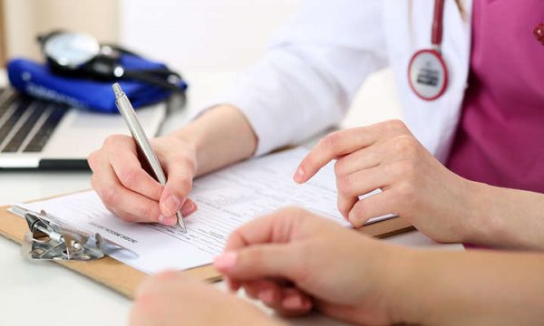 Відкрито 107 вакансій в лікарнях Житомирщини: кого шукають і на яку зарплату