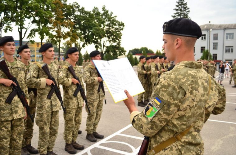 Вищі військові навчальні заклади Міністерства оборони України запрошують до навчання