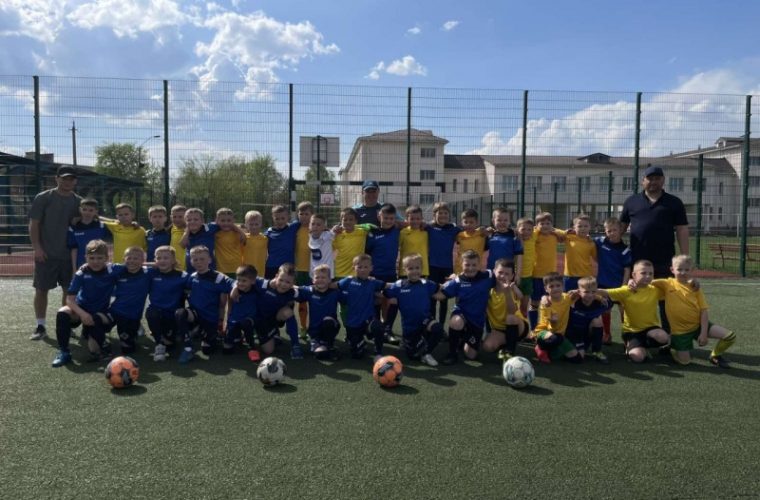 У Чуднові відзначили Всеукраїнський день футболу товариським матчем