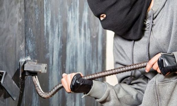 На Чуднівщині обікрали пенсіонерку: у зникненні електроінструменту підозрюють 20-річного односельця