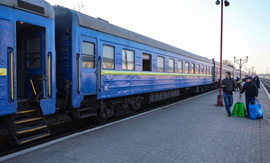 Через Чуднів курсуватиме новий додатковий потяг з травня