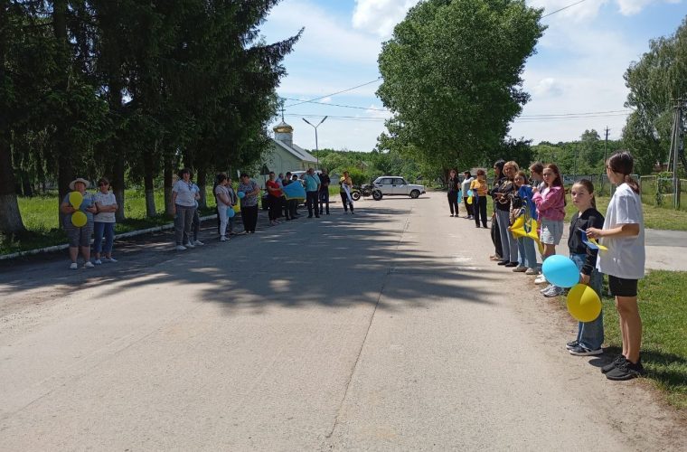 Кіріла Перця зустрічали після 3 років полону в селищі Вакуленчук