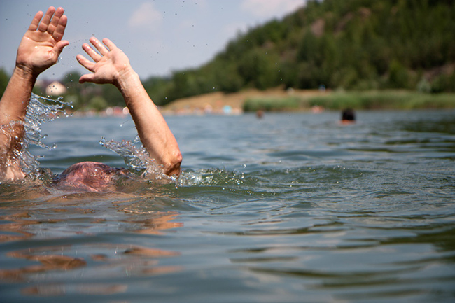 Безпечний відпочинок на воді: поради рятувальників