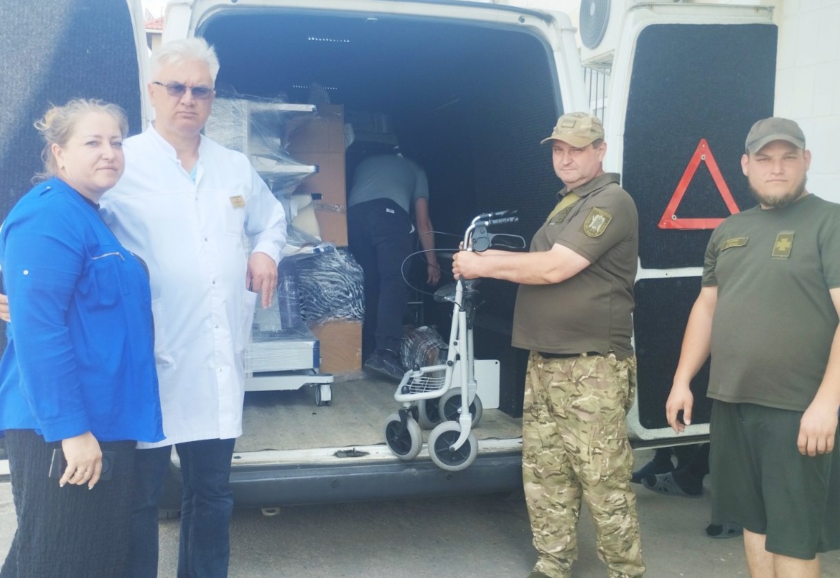 Чуднівська лікарня отримала медобладнання від благодійної організації