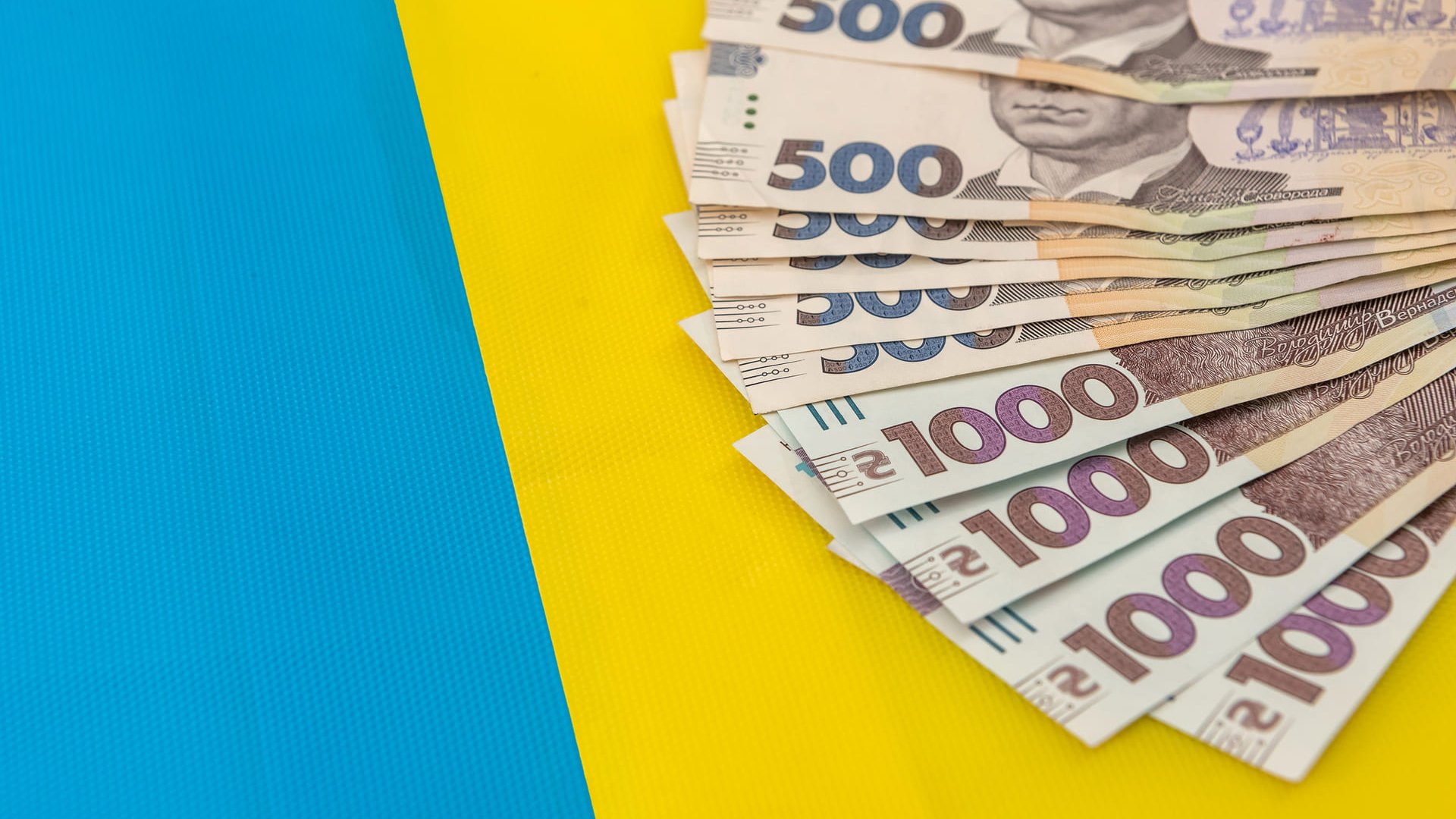 Виплата до 3100 грн до Дня Незалежності: хто отримає і куди звертатися