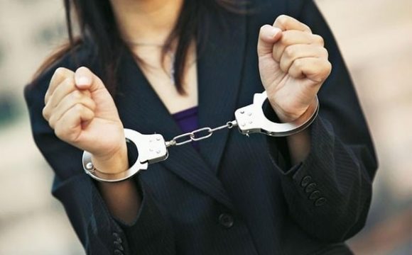 Жительку Любарщини підозрюють у смертельному побитті односельця