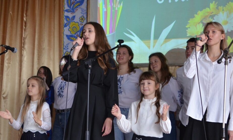 Педагогів Чуднівщини відзначили нагородами до Дня вчителя