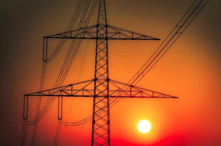 Електроенергію часто відключають, але рахунки не зменшуються: пояснює YASNO