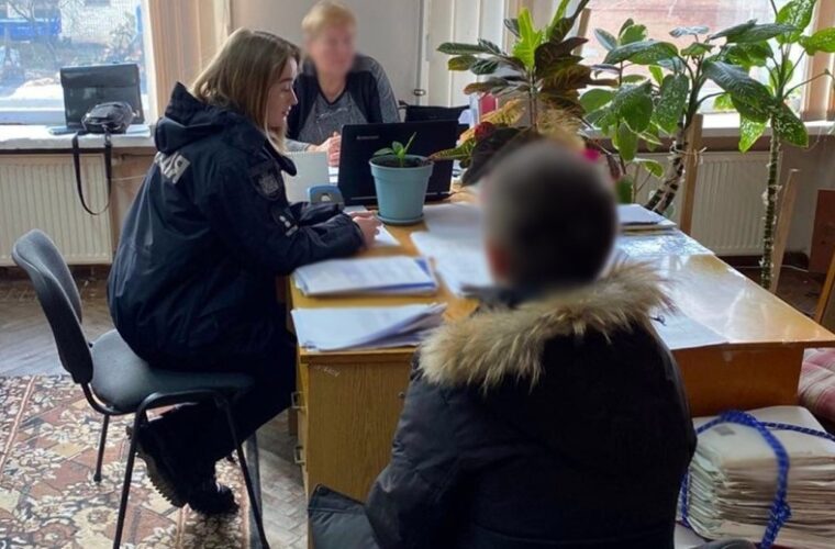Чуднівські поліцейські розшукали 12-річного втікача: хлопець кілька мандрував Житомирщиною автостопом