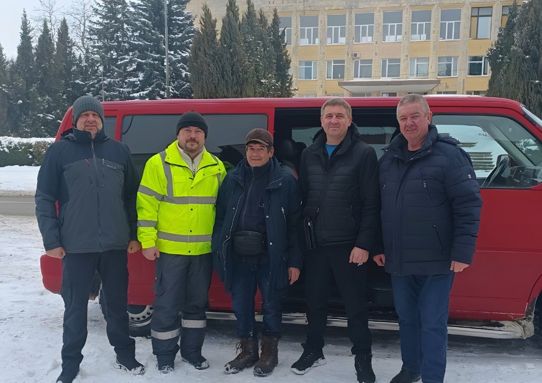 Чуднівська громада відрядила двох комунальників до столиці для ліквідації наслідків обстрілів інфраструктури