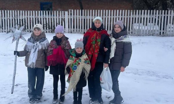 Понад 12 тис грн наколядували у Турчинівці: гроші для ЗСУ