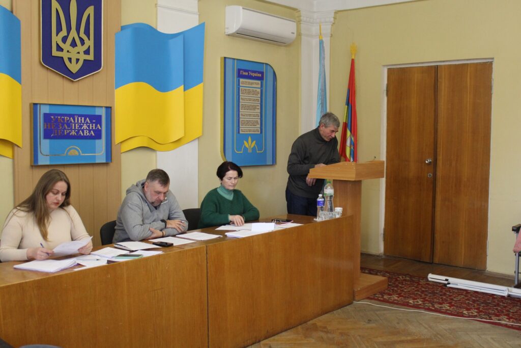 Управління комунальною власності і передачі майна в оренду розглянути на виконкому Чуднівської міської ради