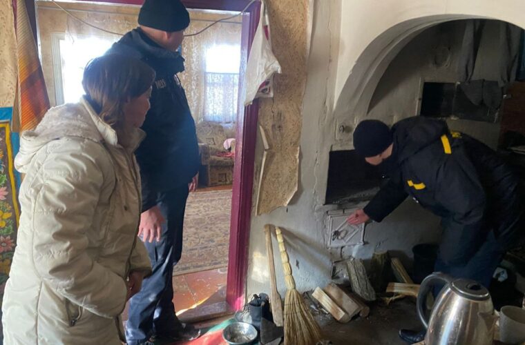 Жителям П’яток нагадали про правила пожежної безпеки пічного опалення будинків