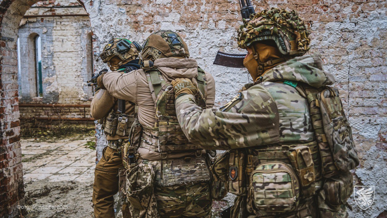 Військових та ветеранів запрошують на інструкторські посади до навчальних центрів